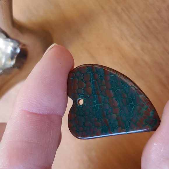 New Green Brown Fire Dragon Veins Agate Heart Shaped Pendant. - Picture 9 of 9